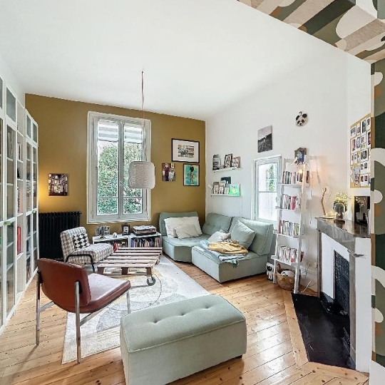  Annonces ROMANS : Maison / Villa | VALENCE (26000) | 237 m2 | 600 000 € 